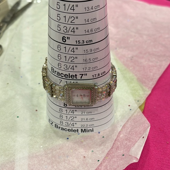 Anne Klein beaded and sparkly watch, feels like art deco, diamond Swiss. - Picture 7 of 9